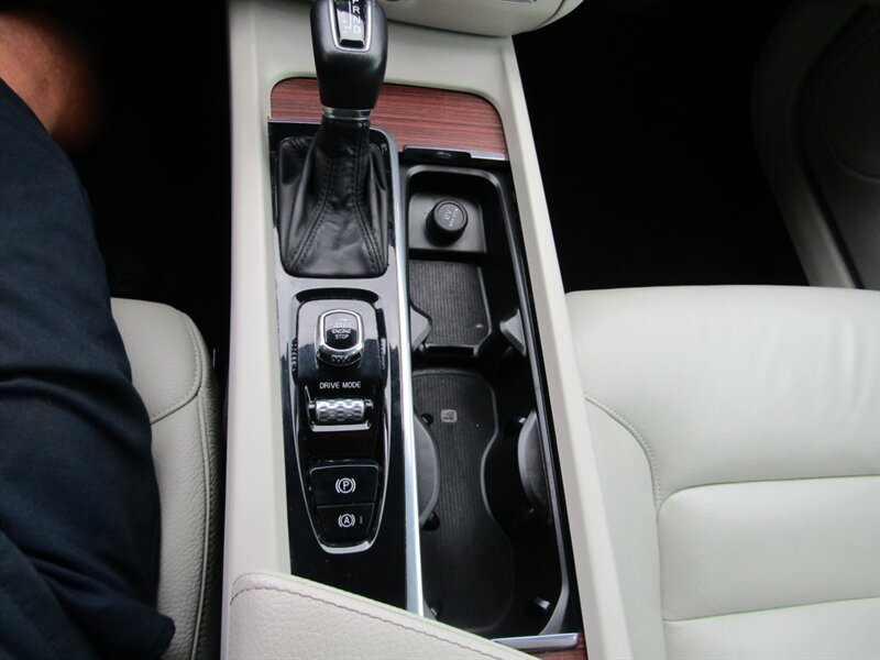 2021 Volvo S60 T5 Momentum   - Photo 54 - Haddon Twp, NJ 08107