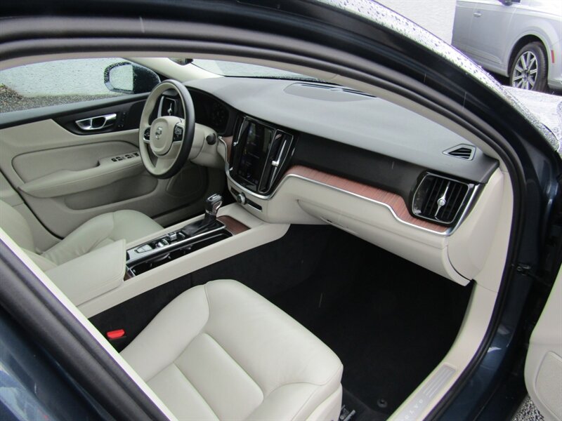 2021 Volvo S60 T5 Momentum   - Photo 40 - Haddon Twp, NJ 08107