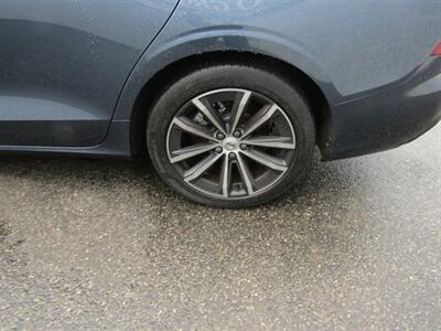 2021 Volvo S60 T5 Momentum   - Photo 15 - Haddon Twp, NJ 08107