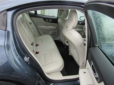 2021 Volvo S60 T5 Momentum   - Photo 38 - Haddon Twp, NJ 08107