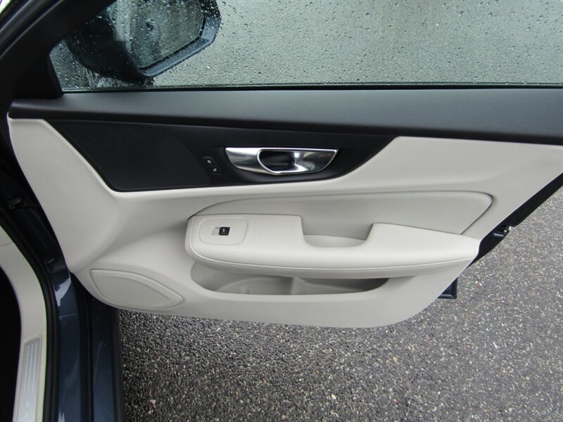 2021 Volvo S60 T5 Momentum   - Photo 42 - Haddon Twp, NJ 08107