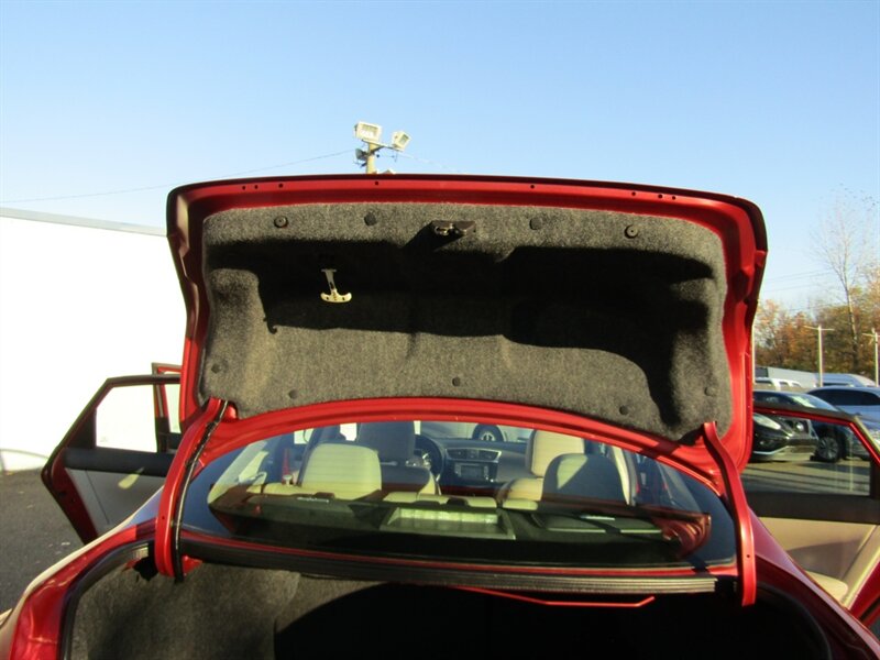 2017 Nissan Sentra SL,NAV,TECH PKG,DR.ASST PKG,RVC,SILVER CERTIFIED - Photo 39 - Haddon Twp, NJ 08107