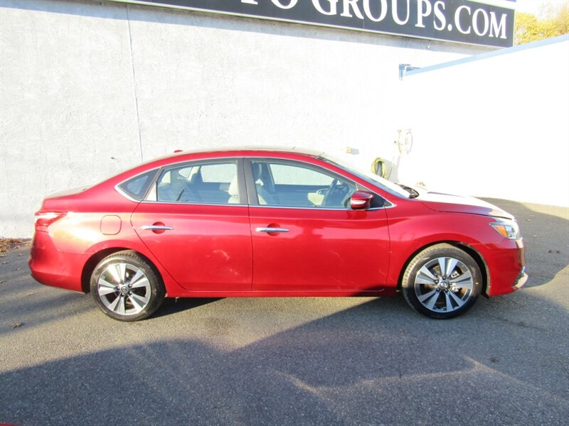 2017 Nissan Sentra SL photo 4