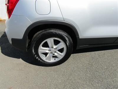 2019 Chevrolet Trax LS,PWR PKG,CONV PKG,,SILVER CERTIFIED - Photo 14 - Haddon Twp, NJ 08107