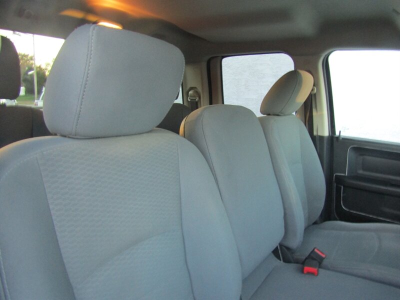 2017 RAM 1500 4x4,CONV PKG,RVC,SILVER CERTIFIED - Photo 15 - Haddon Twp, NJ 08107