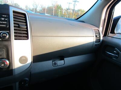 2018 Nissan Frontier SV,4X4,CONV PKG,RVC,PWR PKG,SILVER CERTIFIED   - Photo 46 - Haddon Twp, NJ 08107