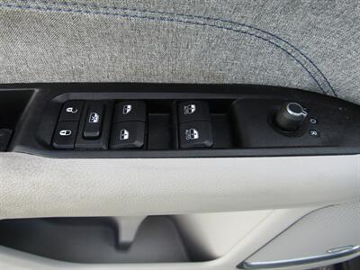 2022 Jeep Compass LATITUDE,4x4,PANOROOF,SILVER,RVC CERTIFIED   - Photo 25 - Haddon Twp, NJ 08107