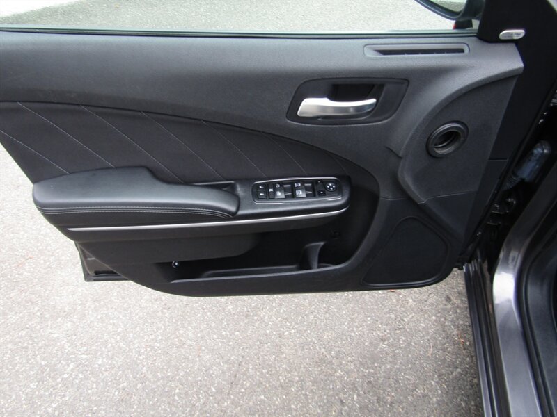 2019 Dodge Charger AWD,SXT,CONV PKG,RVC,SILVER CERTIFIED - Photo 13 - Haddon Twp, NJ 08107