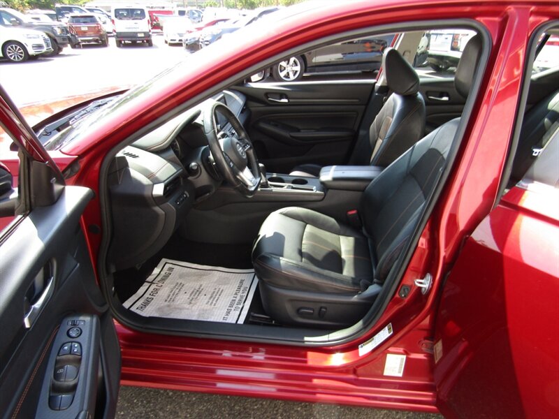2019 Nissan Altima SR,CONV PKG,DR,RVC,CERTIFIED - Photo 35 - Haddon Twp, NJ 08107