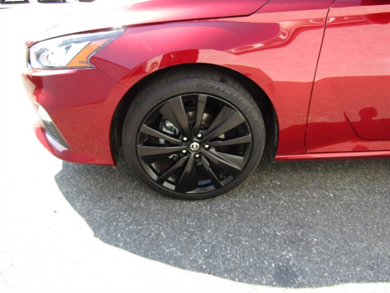 2019 Nissan Altima SR,CONV PKG,DR,RVC,CERTIFIED - Photo 14 - Haddon Twp, NJ 08107