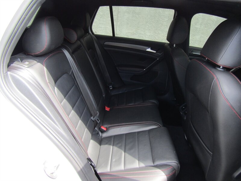 2018 Volkswagen Golf GTI SE - Photo 16 - Haddon Twp, NJ 08107
