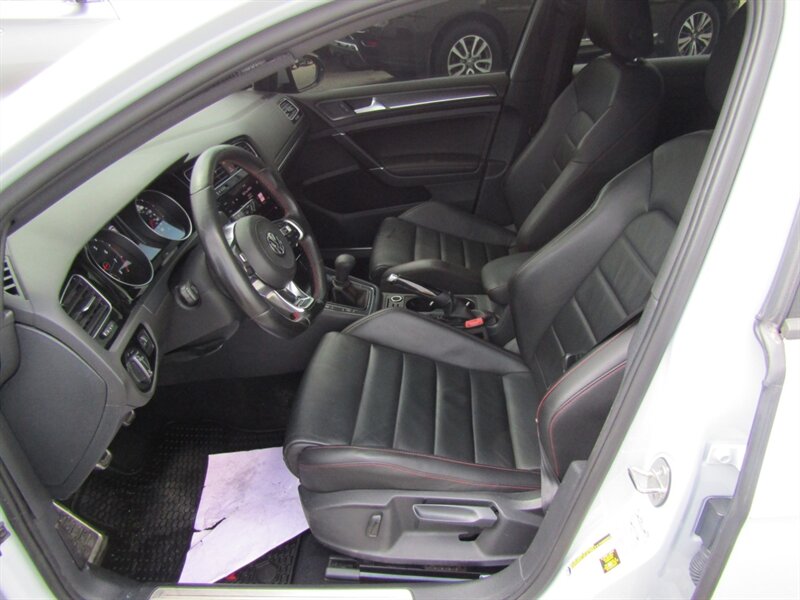 2018 Volkswagen Golf GTI SE - Photo 11 - Haddon Twp, NJ 08107