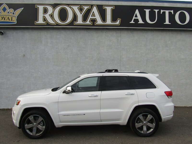 2016 Jeep Grand Cherokee OVERLAND,V8,AWD,CONV PKG,PANO,SILVER CERTIFIED - Photo 4 - Haddon Twp, NJ 08107