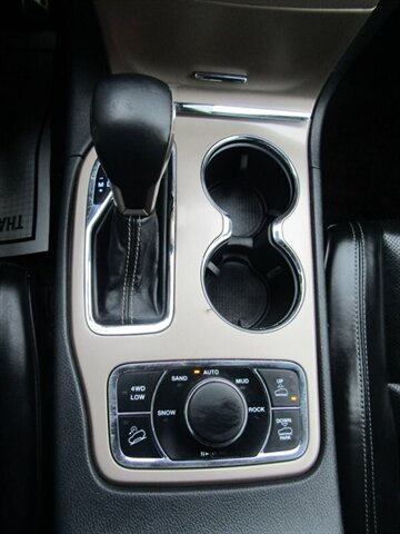 2016 Jeep Grand Cherokee OVERLAND,V8,AWD,CONV PKG,PANO,SILVER CERTIFIED - Photo 33 - Haddon Twp, NJ 08107
