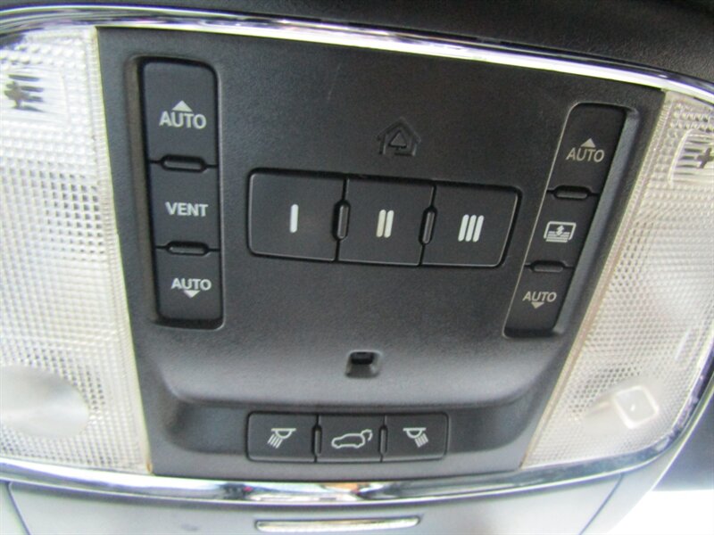2016 Jeep Grand Cherokee OVERLAND,V8,AWD,CONV PKG,PANO,SILVER CERTIFIED - Photo 34 - Haddon Twp, NJ 08107