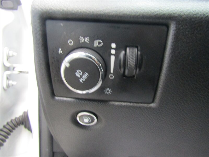 2016 Jeep Grand Cherokee OVERLAND,V8,AWD,CONV PKG,PANO,SILVER CERTIFIED - Photo 24 - Haddon Twp, NJ 08107
