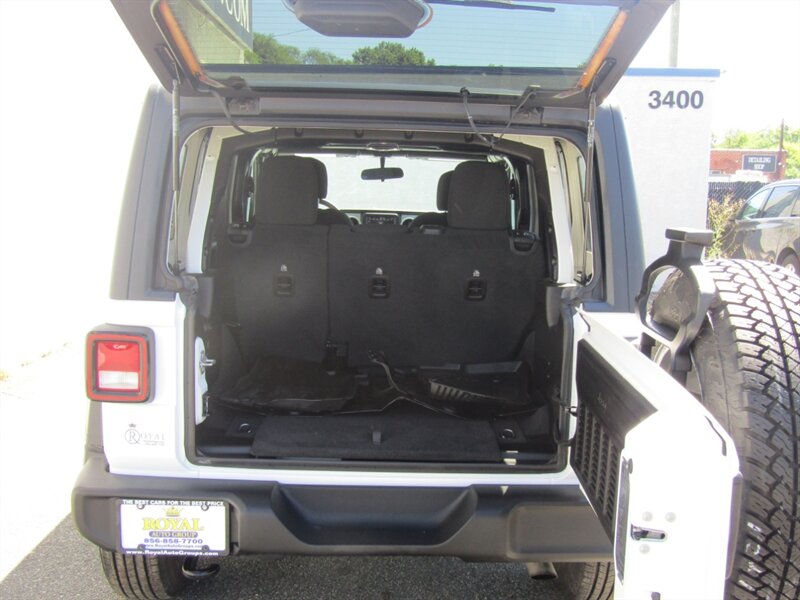 2021 Jeep Wrangler ISLANDER,4X4,TECH PKG,RVC,SILVER CERTIFIED - Photo 10 - Haddon Twp, NJ 08107