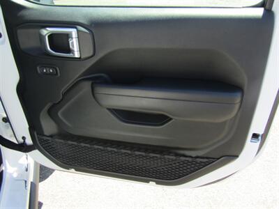 2021 Jeep Wrangler ISLANDER,4X4,TECH PKG,RVC,SILVER CERTIFIED - Photo 18 - Haddon Twp, NJ 08107
