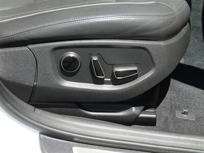 2015 Hyundai Genesis AWD,TECH PKG,ULTIMATE PKG,SILVER CERTIFIED - Photo 18 - Haddon Twp, NJ 08107