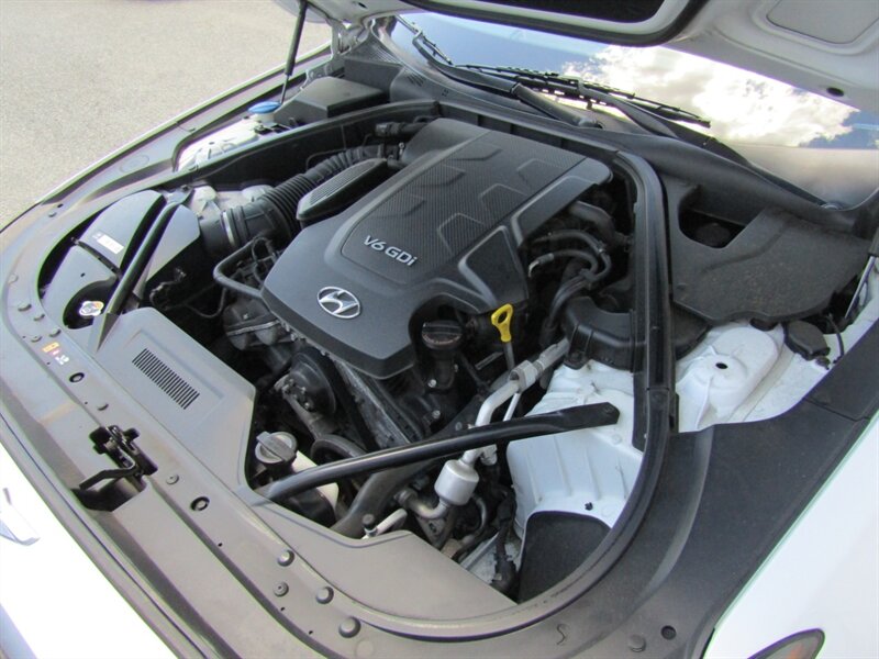 2015 Hyundai Genesis AWD,TECH PKG,ULTIMATE PKG,SILVER CERTIFIED - Photo 37 - Haddon Twp, NJ 08107