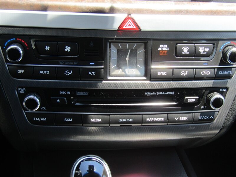 2015 Hyundai Genesis AWD,TECH PKG,ULTIMATE PKG,SILVER CERTIFIED - Photo 27 - Haddon Twp, NJ 08107