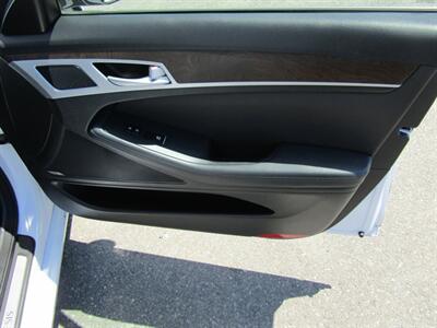 2015 Hyundai Genesis AWD,TECH PKG,ULTIMATE PKG,SILVER CERTIFIED - Photo 19 - Haddon Twp, NJ 08107