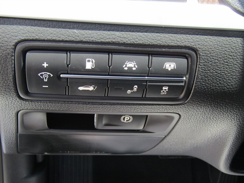 2015 Hyundai Genesis AWD,TECH PKG,ULTIMATE PKG,SILVER CERTIFIED - Photo 20 - Haddon Twp, NJ 08107