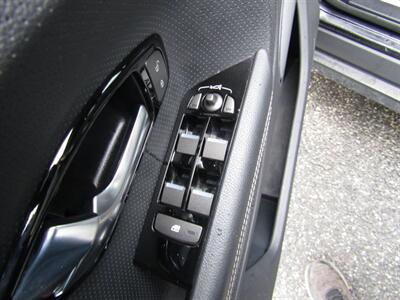 2013 Land Rover Range Rover Evoque AWD,NAV,PANOROOF,TECH PKG,RVC,SILVER CERTIFIED   - Photo 12 - Haddon Twp, NJ 08107