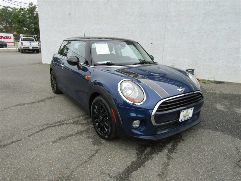 2017 MINI Cooper