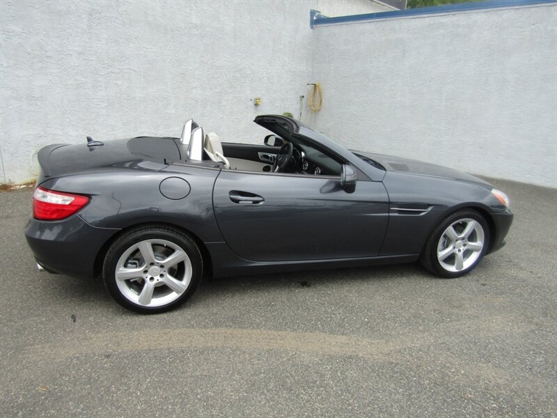 2012 Mercedes-Benz PREM PKG,CONV PKG,RVC,SILVER CERTIFIED - Photo 32 - Haddon Twp, NJ 08107