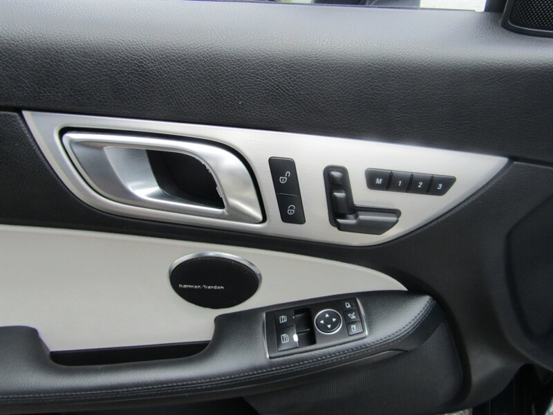 2012 Mercedes-Benz PREM PKG,CONV PKG,RVC,SILVER CERTIFIED - Photo 41 - Haddon Twp, NJ 08107
