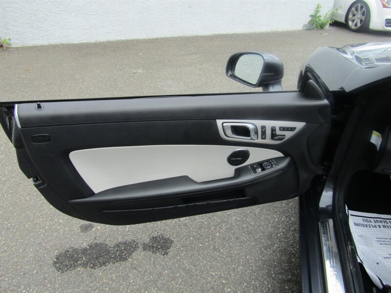 2012 Mercedes-Benz PREM PKG,CONV PKG,RVC,SILVER CERTIFIED - Photo 33 - Haddon Twp, NJ 08107