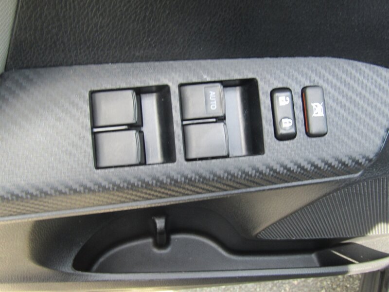 2014 Toyota RAV4 XLE - Photo 10 - Haddon Twp, NJ 08107