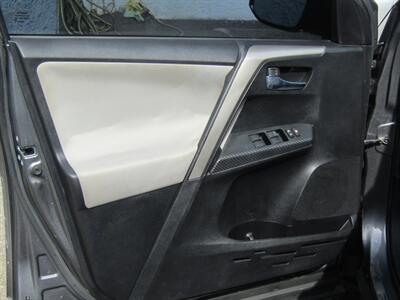 2014 Toyota RAV4 XLE - Photo 9 - Haddon Twp, NJ 08107