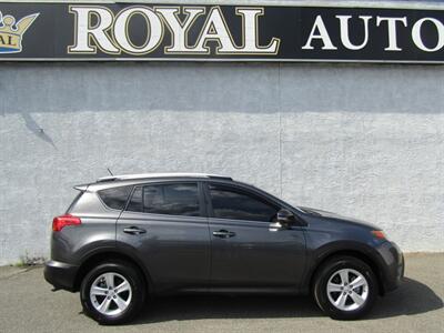 2014 Toyota RAV4 XLE - Photo 2 - Haddon Twp, NJ 08107