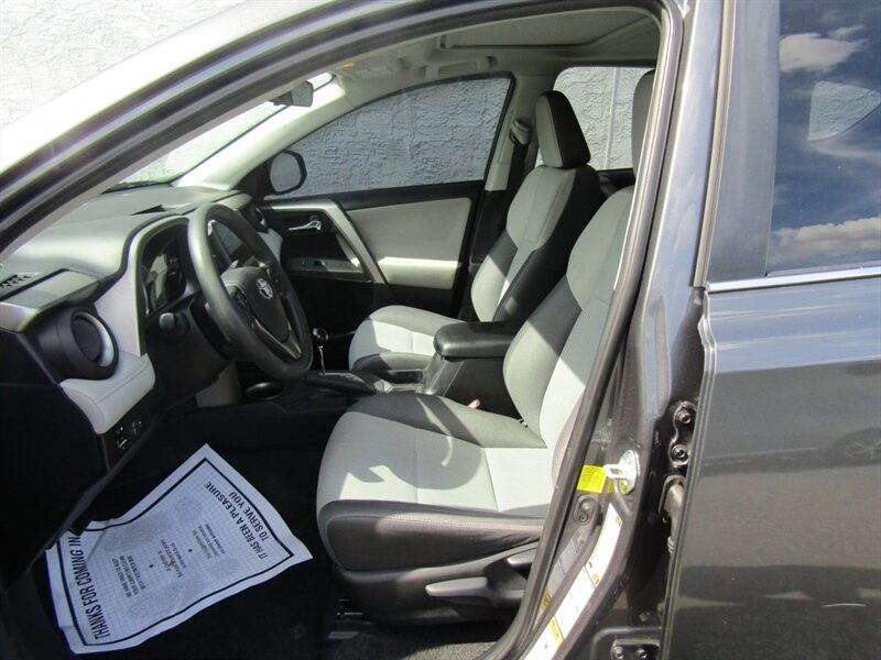 2014 Toyota RAV4 XLE - Photo 11 - Haddon Twp, NJ 08107