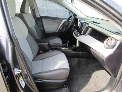 2014 Toyota RAV4 XLE - Photo 18 - Haddon Twp, NJ 08107