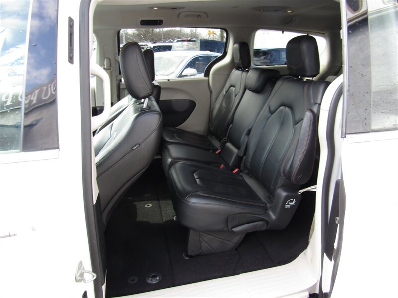 2018 Chrysler Pacifica Touring L - Photo 16 - Haddon Twp, NJ 08107