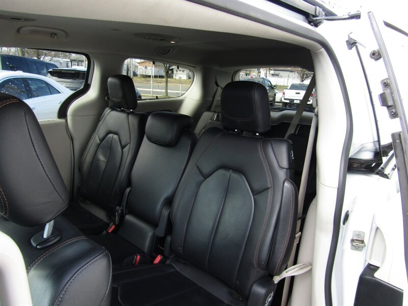 2018 Chrysler Pacifica Touring L - Photo 17 - Haddon Twp, NJ 08107