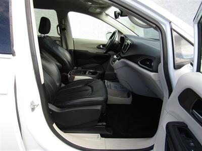 2018 Chrysler Pacifica Touring L - Photo 23 - Haddon Twp, NJ 08107