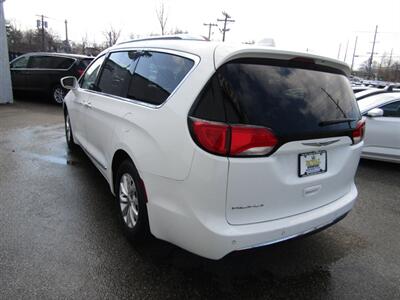 2018 Chrysler Pacifica Touring L - Photo 5 - Haddon Twp, NJ 08107