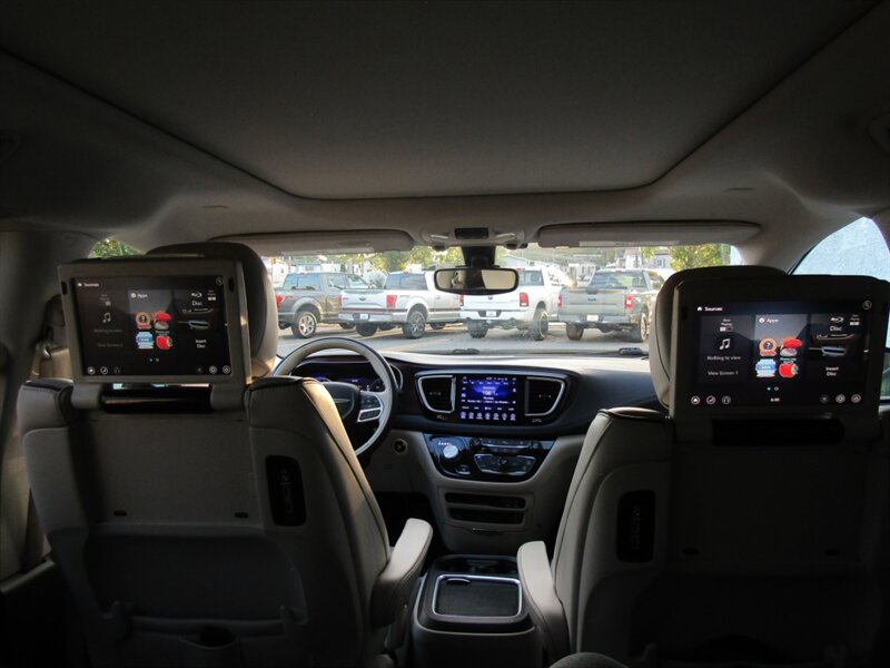 2017 Chrysler Pacifica LIMITED,DVD,NAV,TECH PKG,SILVER CERTIFIED - Photo 21 - Haddon Twp, NJ 08107