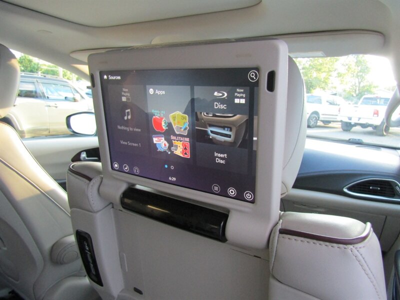 2017 Chrysler Pacifica LIMITED,DVD,NAV,TECH PKG,SILVER CERTIFIED - Photo 24 - Haddon Twp, NJ 08107