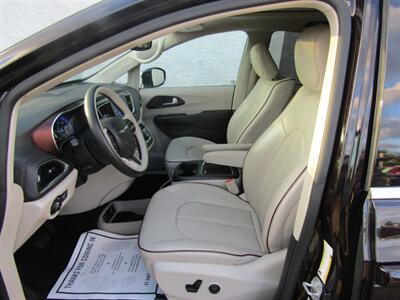 2017 Chrysler Pacifica LIMITED,DVD,NAV,TECH PKG,SILVER CERTIFIED - Photo 13 - Haddon Twp, NJ 08107