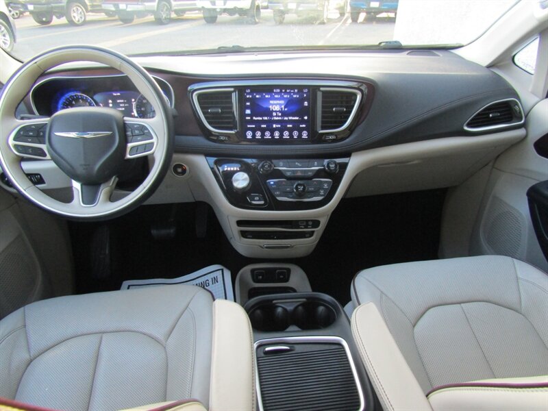 2017 Chrysler Pacifica LIMITED,DVD,NAV,TECH PKG,SILVER CERTIFIED - Photo 30 - Haddon Twp, NJ 08107