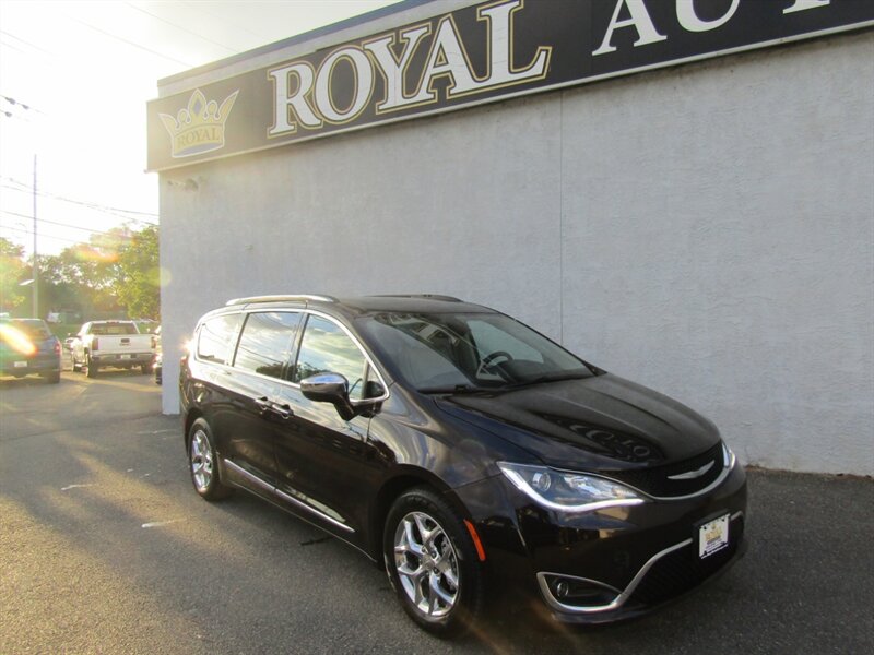 2017 Chrysler Pacifica LIMITED,DVD,NAV,TECH PKG,SILVER CERTIFIED   - Photo 1 - Haddon Twp, NJ 08107