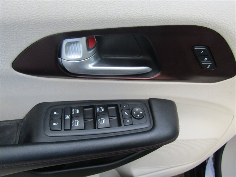 2017 Chrysler Pacifica LIMITED,DVD,NAV,TECH PKG,SILVER CERTIFIED - Photo 11 - Haddon Twp, NJ 08107