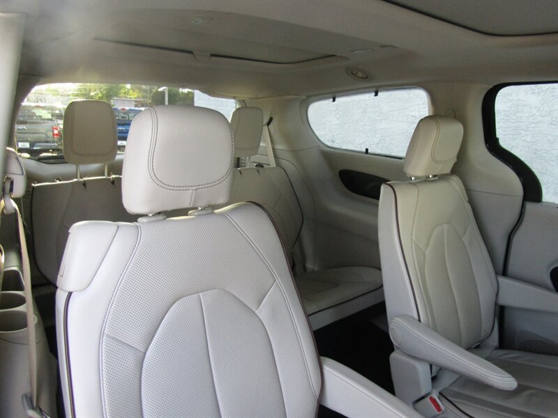 2017 Chrysler Pacifica LIMITED,DVD,NAV,TECH PKG,SILVER CERTIFIED - Photo 25 - Haddon Twp, NJ 08107