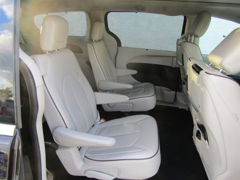 2017 Chrysler Pacifica LIMITED,DVD,NAV,TECH PKG,SILVER CERTIFIED - Photo 23 - Haddon Twp, NJ 08107