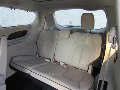 2017 Chrysler Pacifica LIMITED,DVD,NAV,TECH PKG,SILVER CERTIFIED - Photo 18 - Haddon Twp, NJ 08107